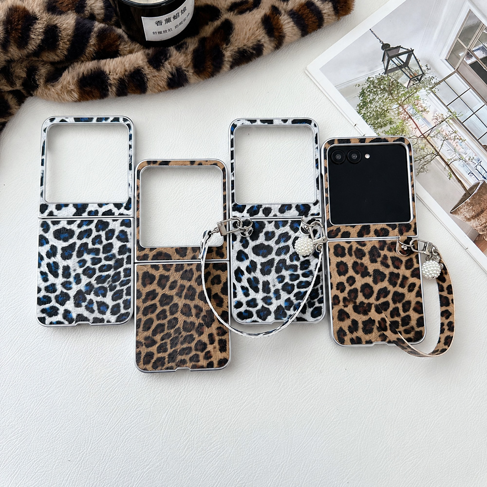 Women'S Accessories Designer - Leopard Print Folding Flip Phone Case
