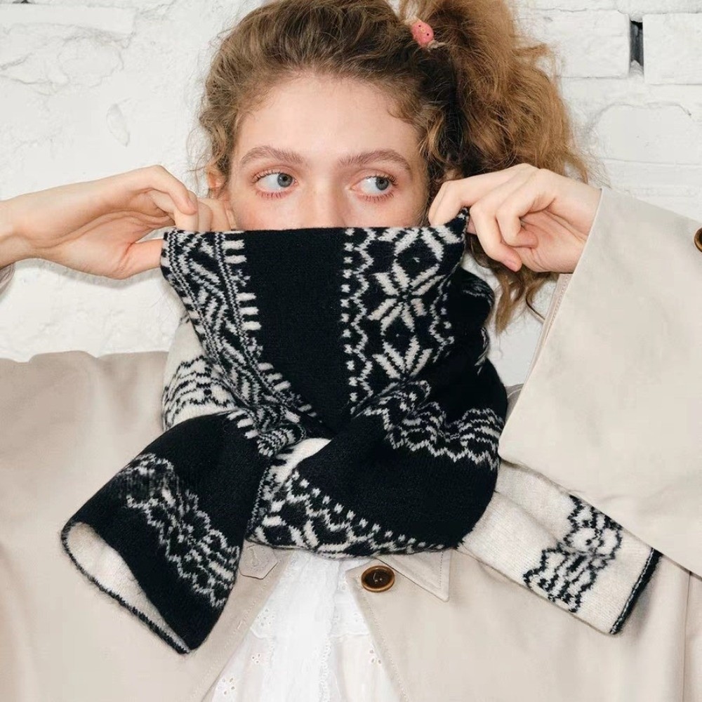 Knitted Fabric Christmas Scarf - Women'S Korean Accessories 评论和价格