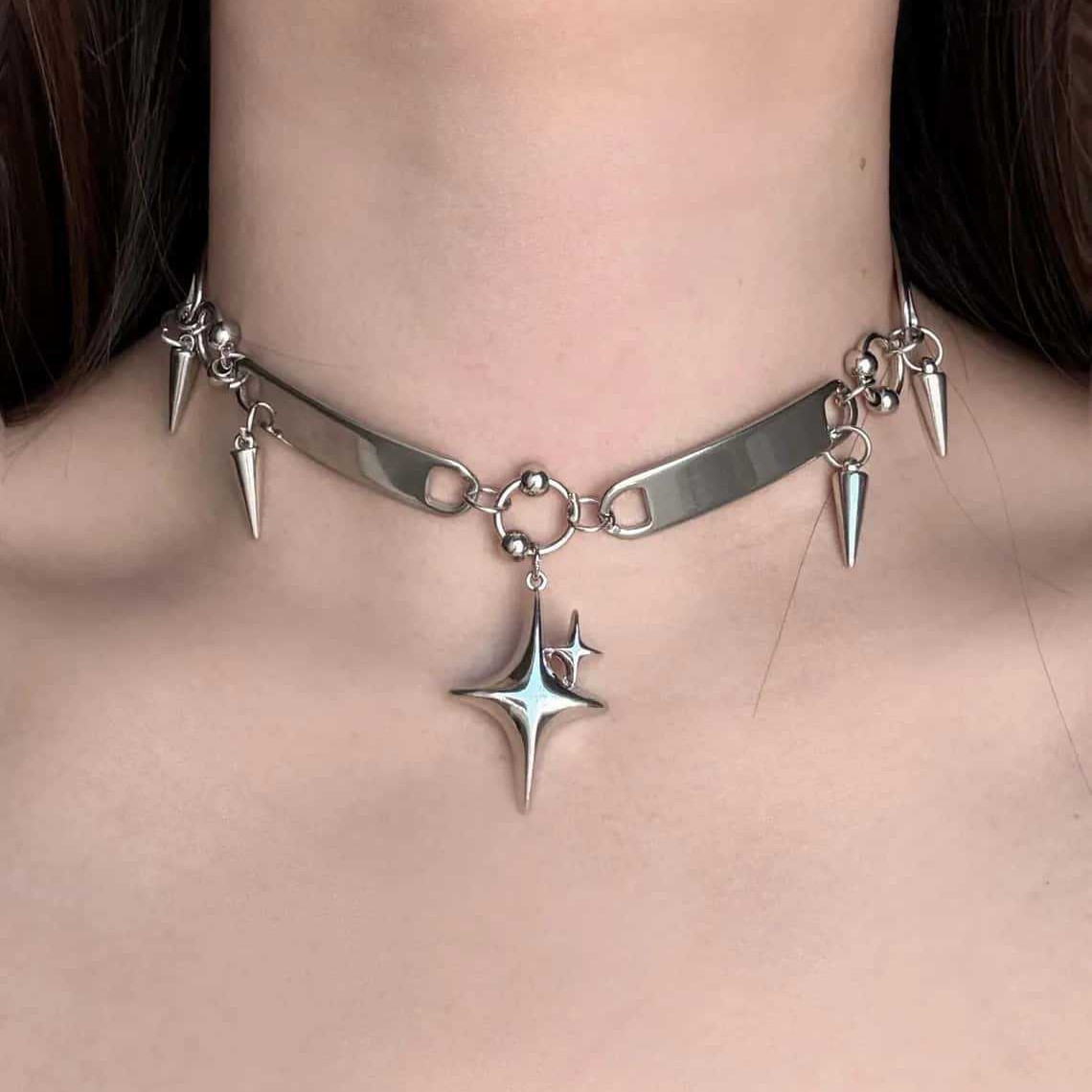Punk Star Riveted Choker,Rock  - Women'S Accessories Designer 评论和价格