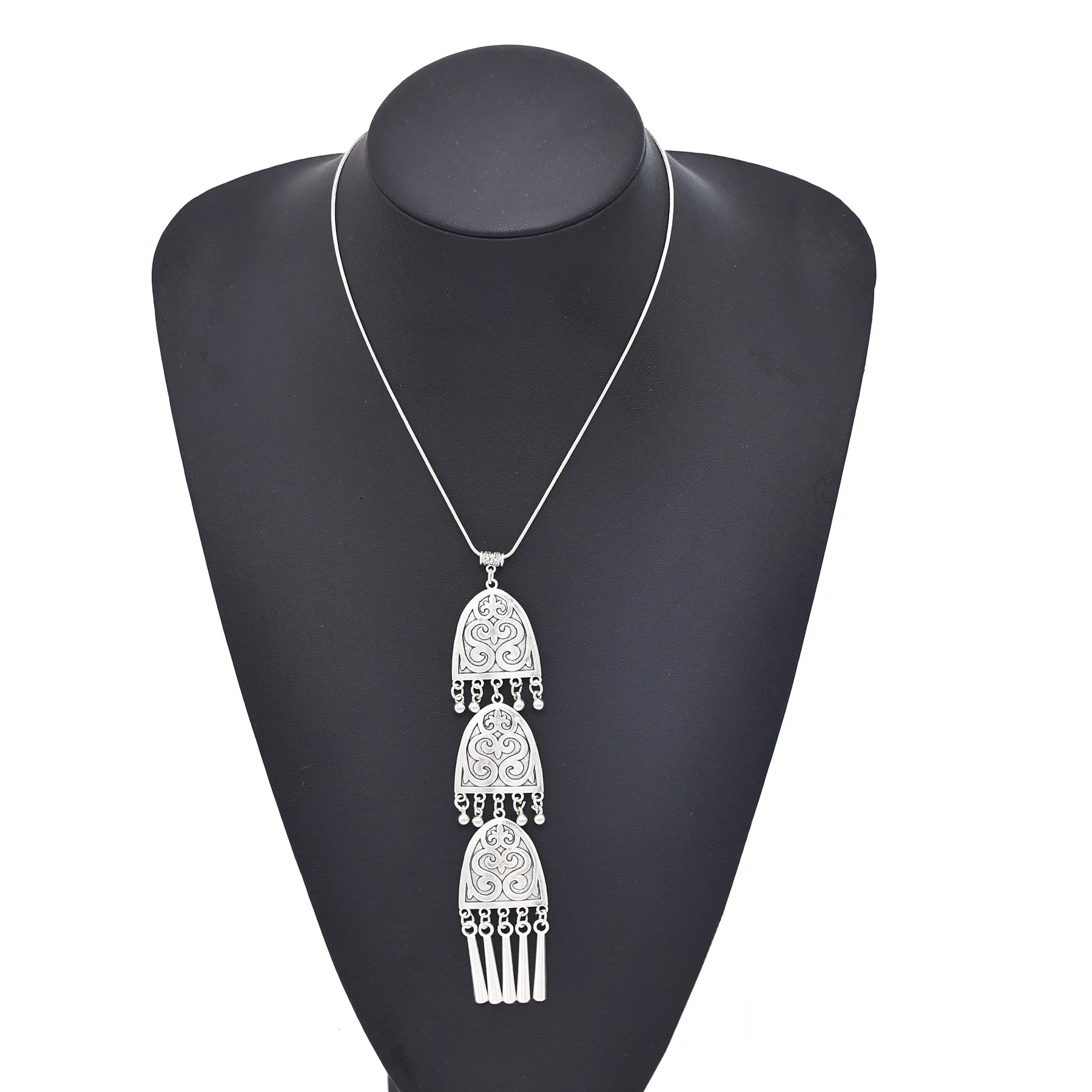 Vintage Silvery Ethnic Element - Women Accessories Nepal 评论和价格