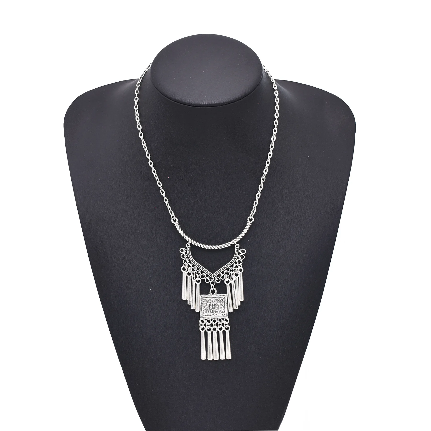 Vintage Silvery Ethnic Element - Women Accessories Nepal 评论和价格