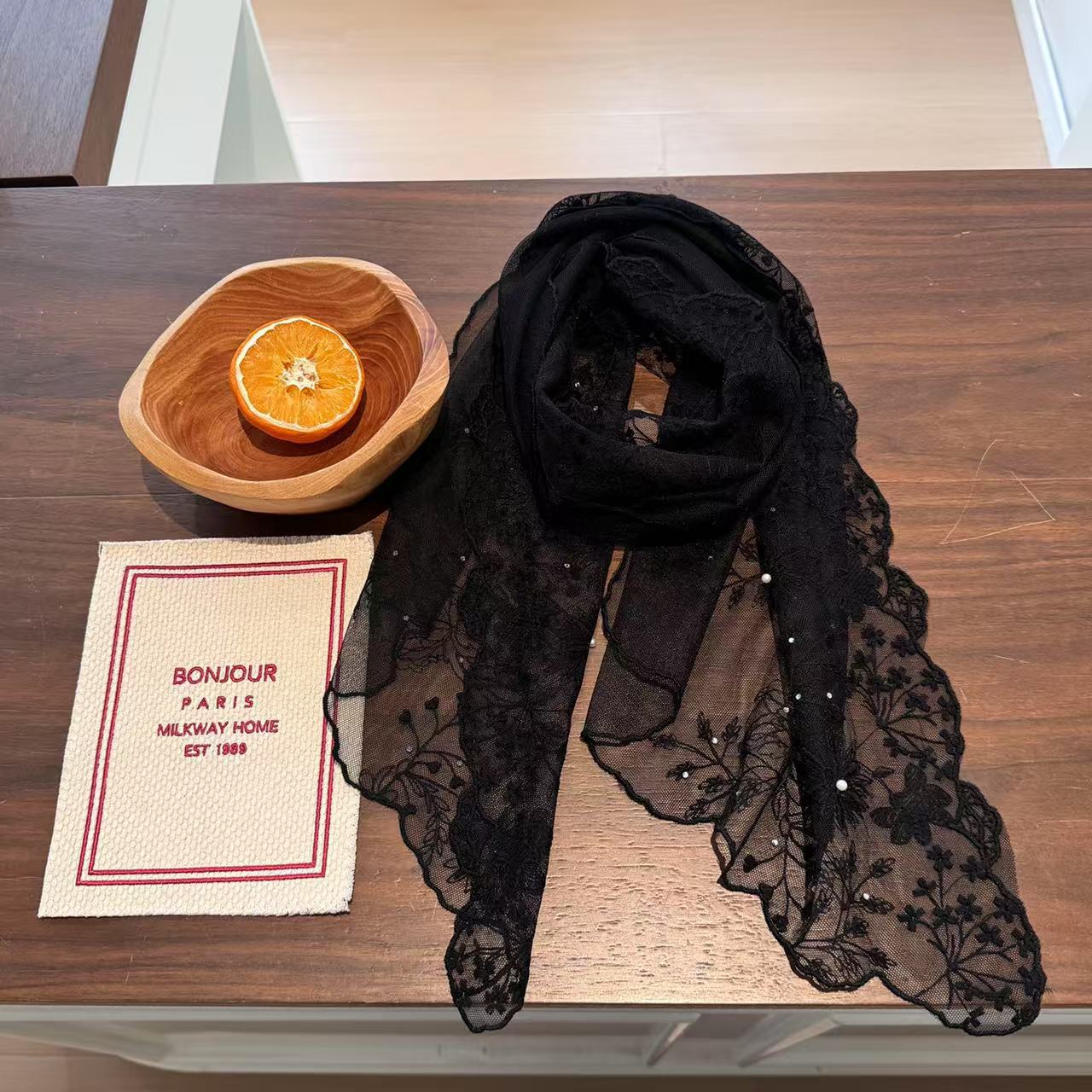 Elegant Pearl Lace Long Scarf  - Women'S Korean Accessories 评论和价格