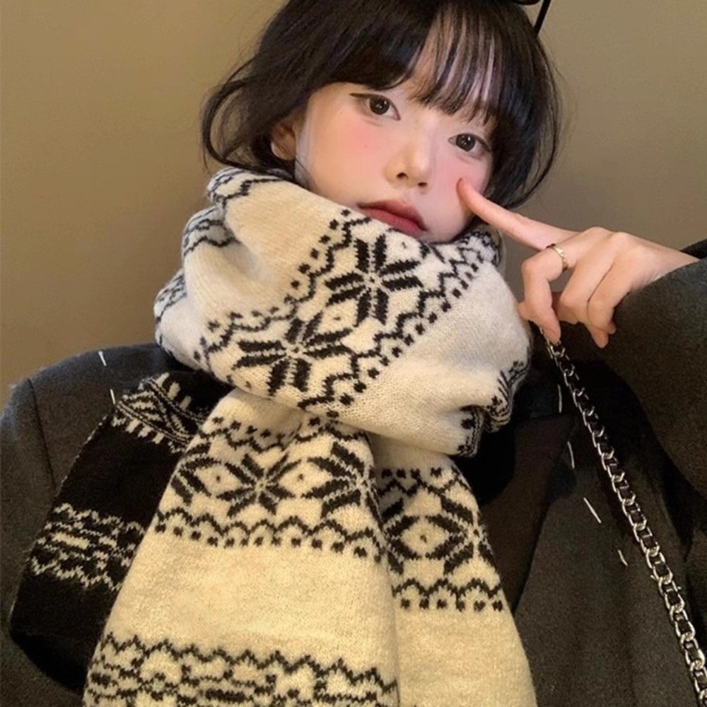 Knitted Fabric Christmas Scarf - Women'S Korean Accessories 评论和价格